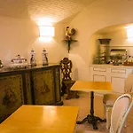 בית הארחה Relais Fra' Lorenzo 4*
