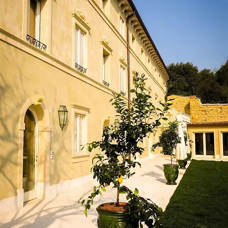 Relais Fra' Lorenzo Верона