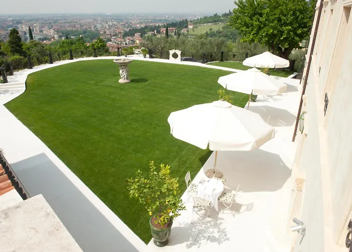 Relais Fra' Lorenzo Πανσιόν 4*