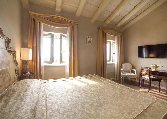 Relais Fra' Lorenzo Πανσιόν 4*